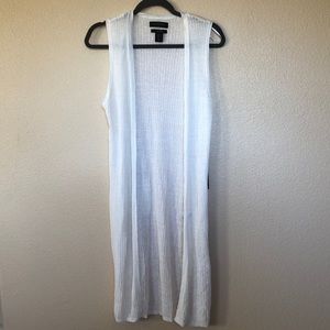 white Tahari sleeveless cardigan, size L